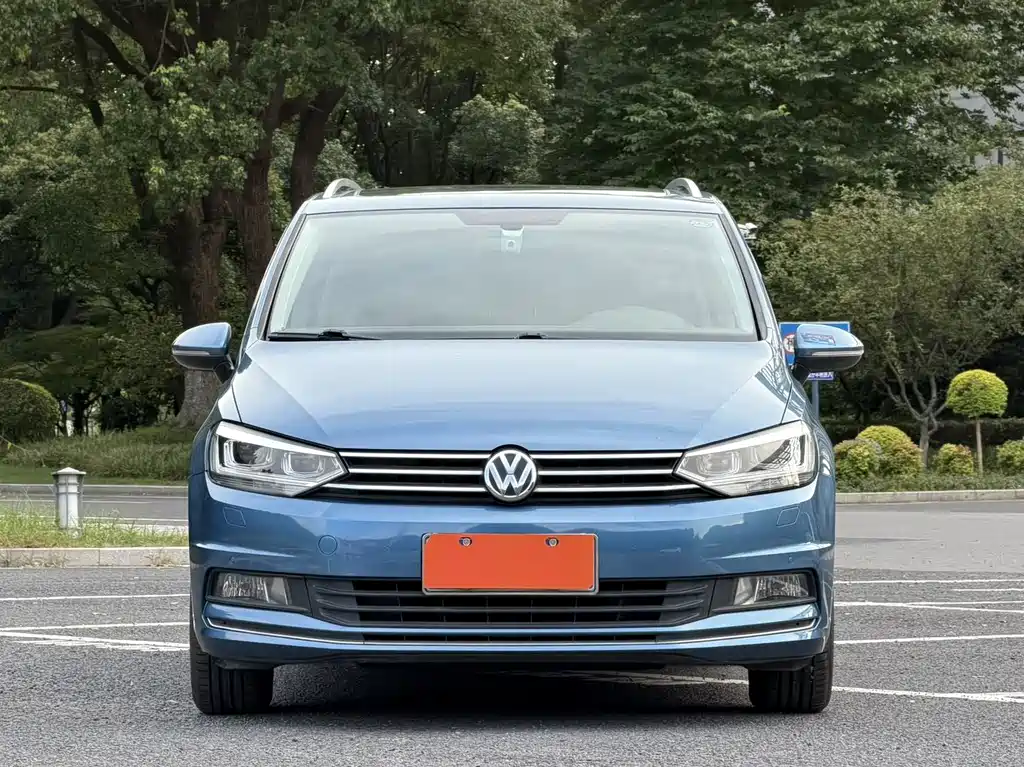 Volkswagen Touran — миниатюра 2
