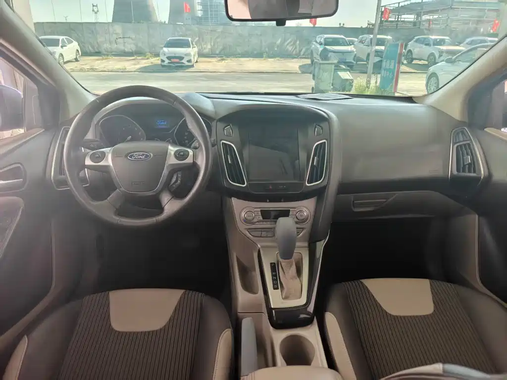 Ford Focus — миниатюра 11