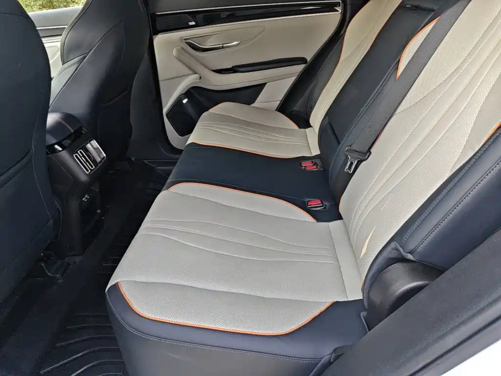 BYD PLUS New Energy — миниатюра 17