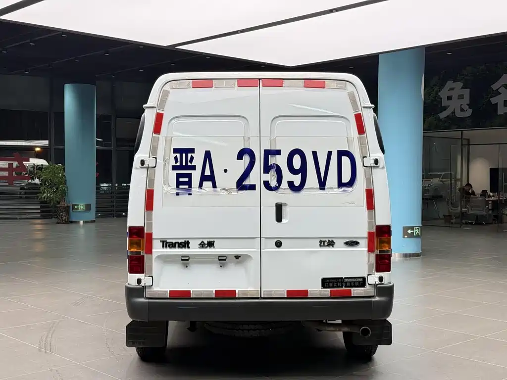 Ford Transit Classic — миниатюра 4