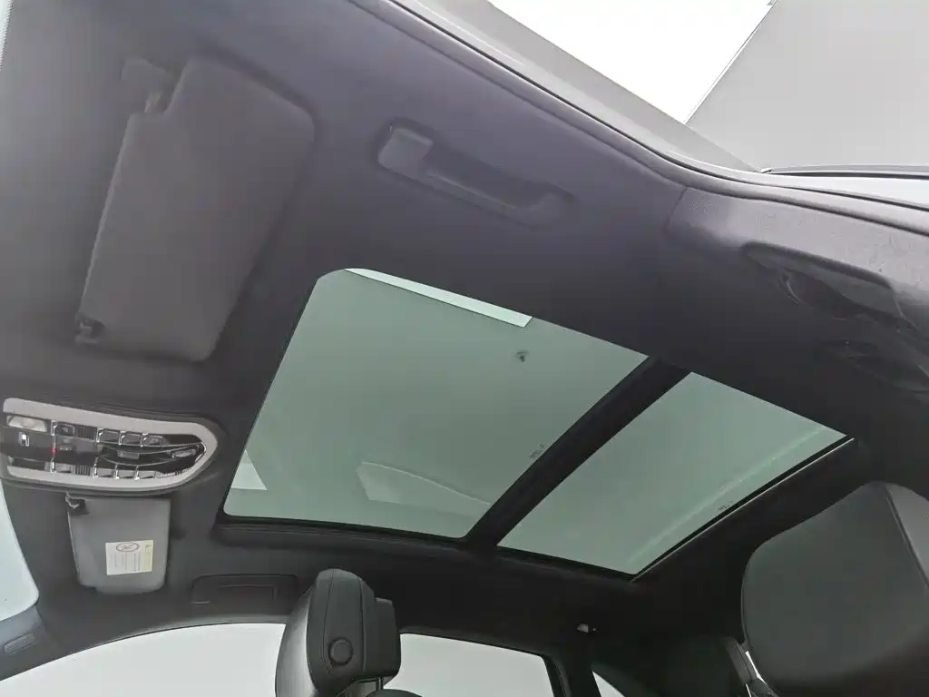 Porsche Macan — миниатюра 14
