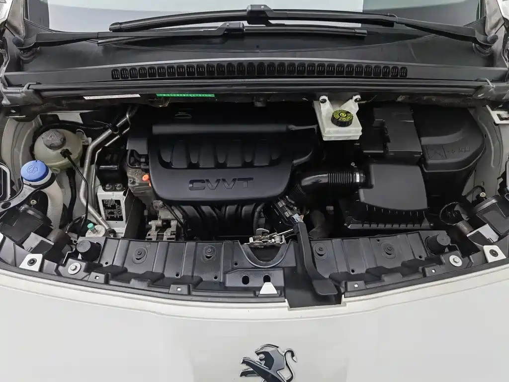 Peugeot 3008 2015 2.0L AT