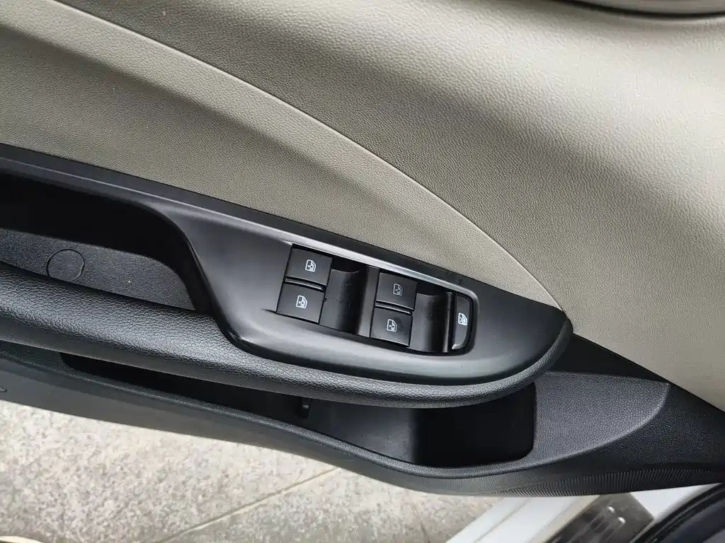 Buick Excelle — миниатюра 14