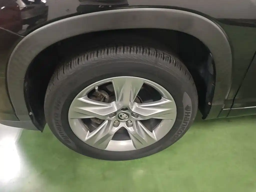 Toyota Highlander — миниатюра 23