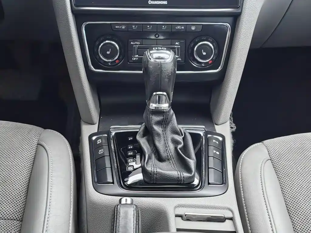 Skoda Superb — миниатюра 13