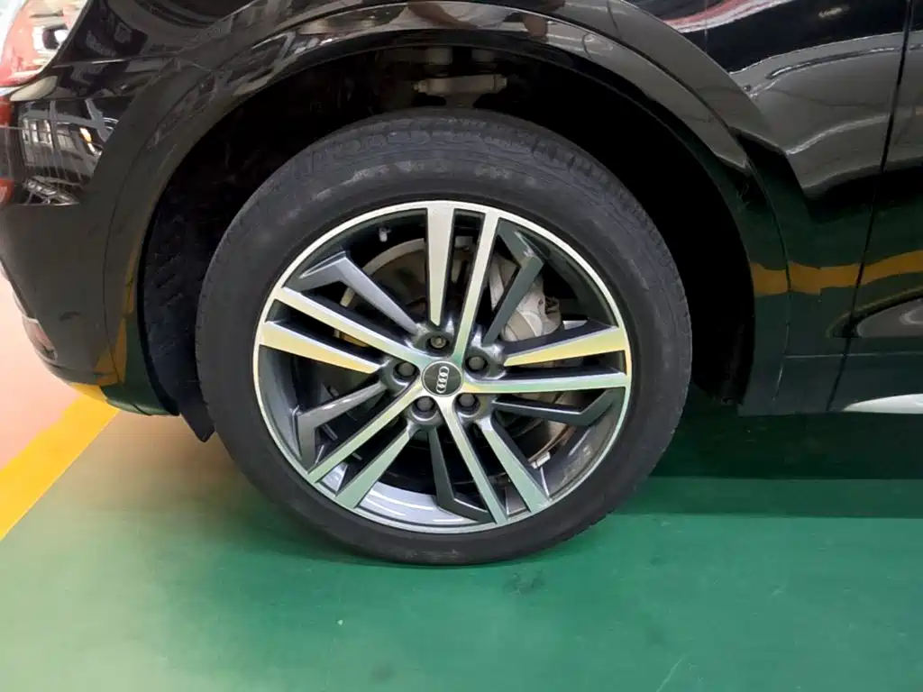 Audi Q5L — миниатюра 23