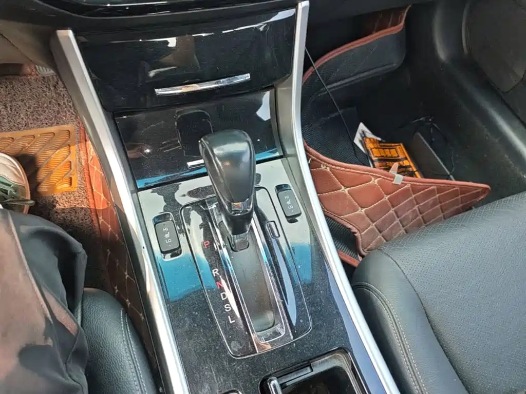 Honda Accord — миниатюра 14