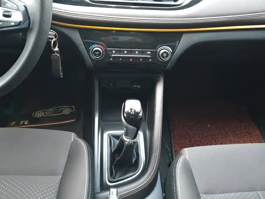 Changan Eado DT — миниатюра 16