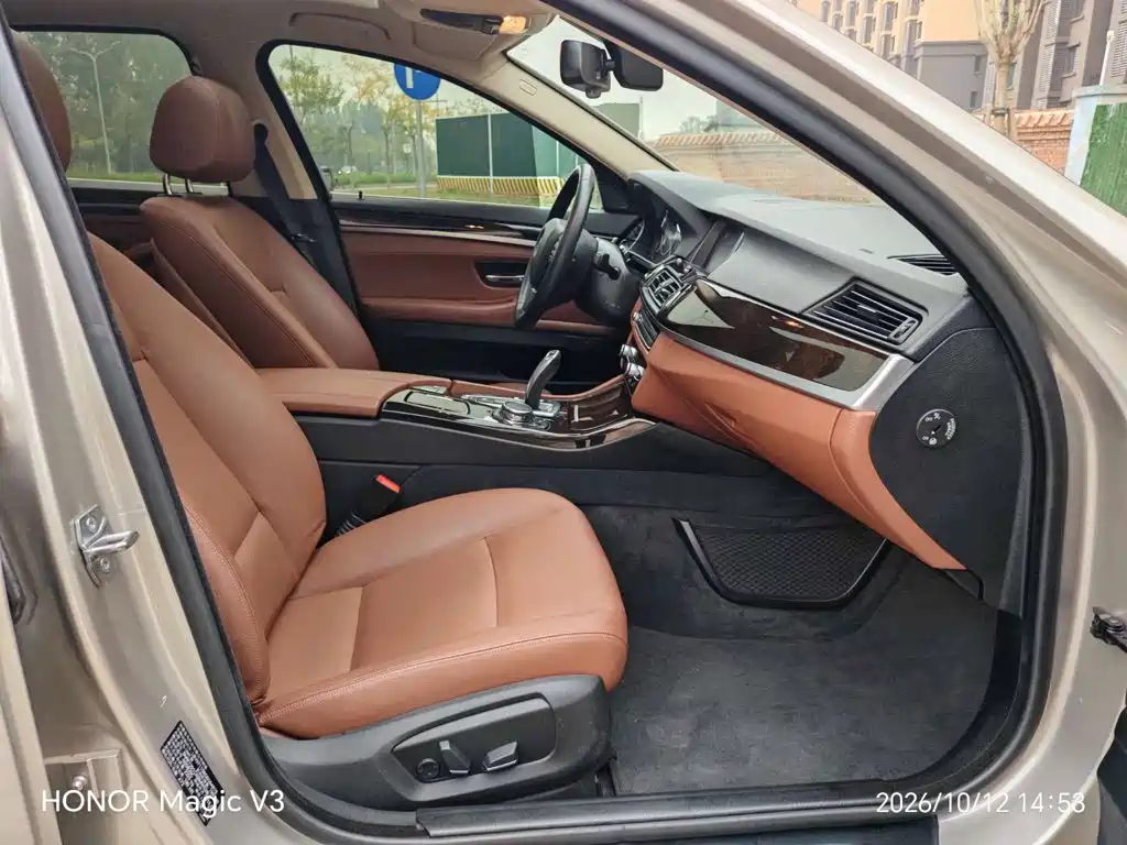 BMW 5 Series — миниатюра 17