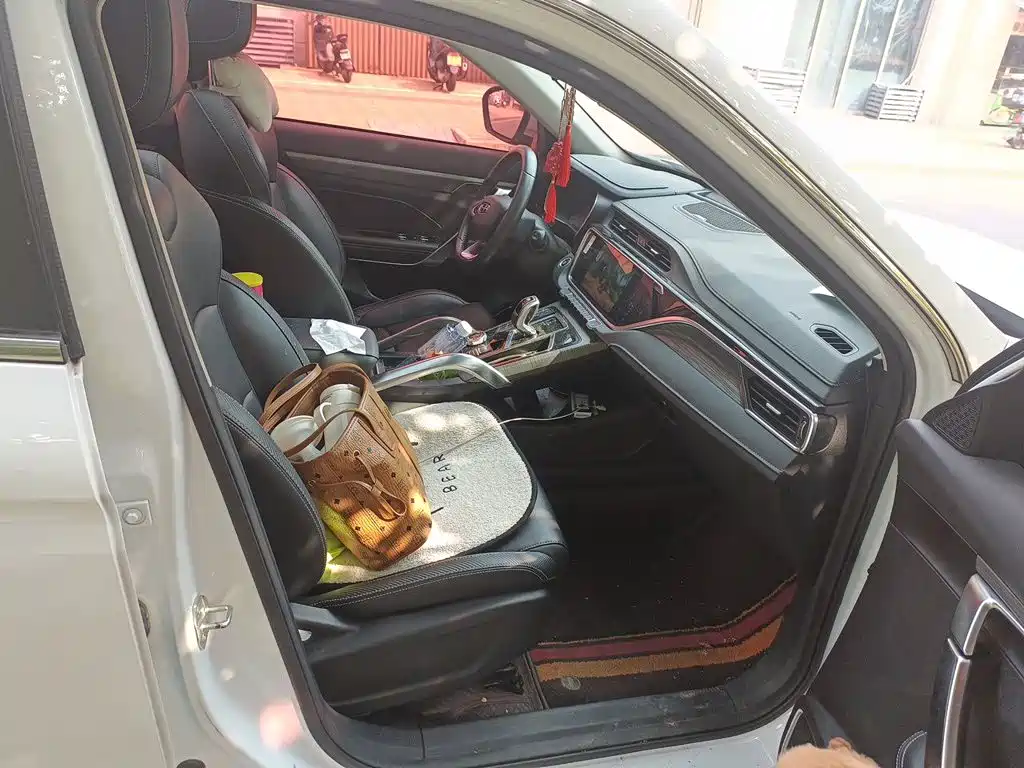 Geely Boyue — миниатюра 19