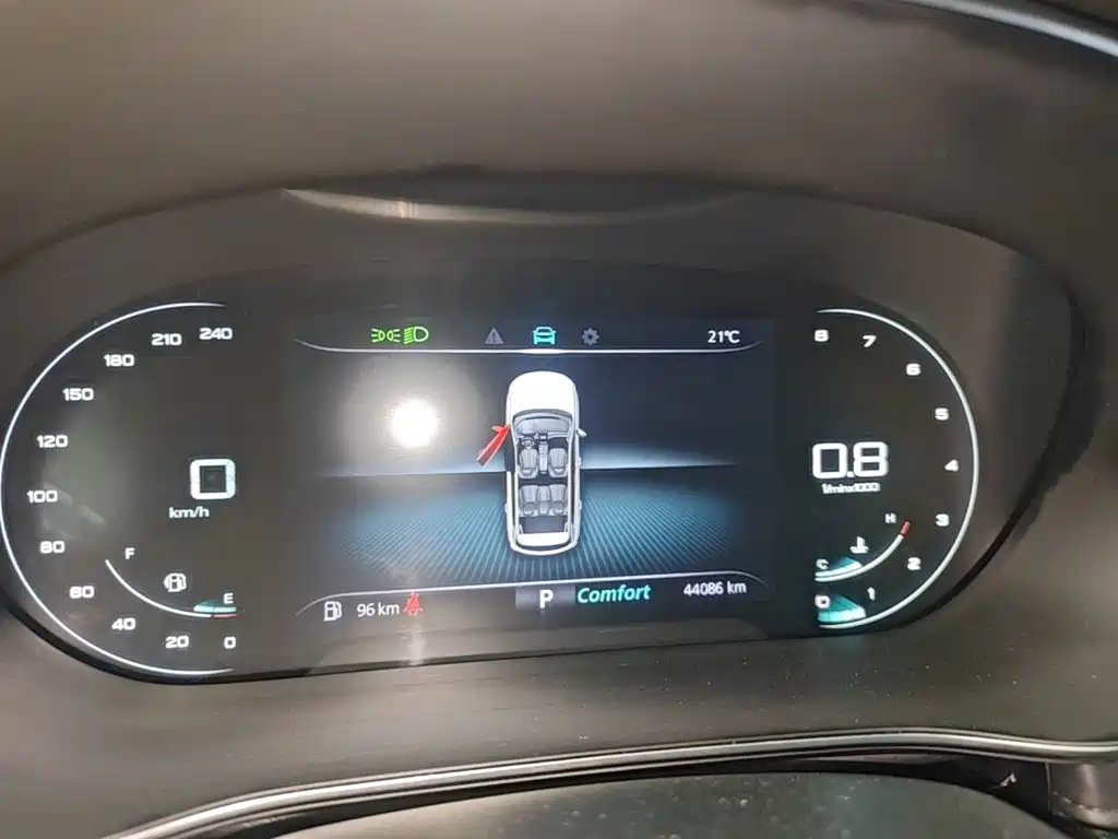Roewe RX5 MAX — миниатюра 12