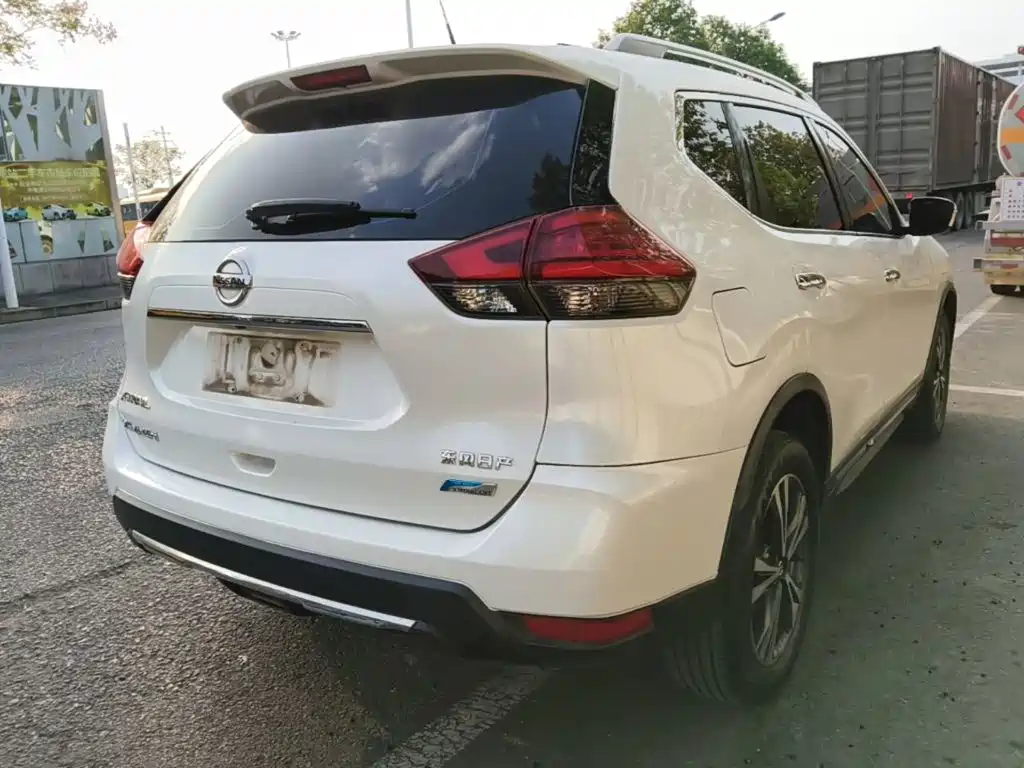 Nissan X-Trail — миниатюра 7