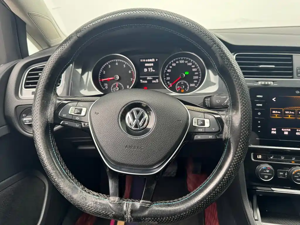 Volkswagen Golf — миниатюра 9