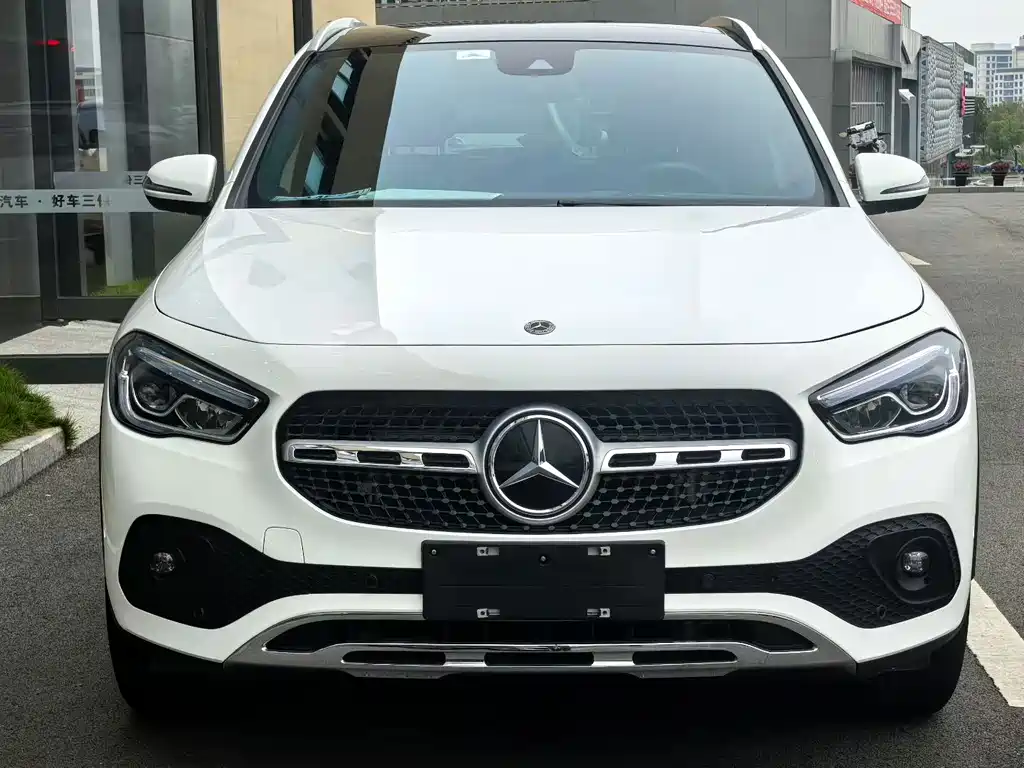 Mercedes-Benz GLA — миниатюра 2