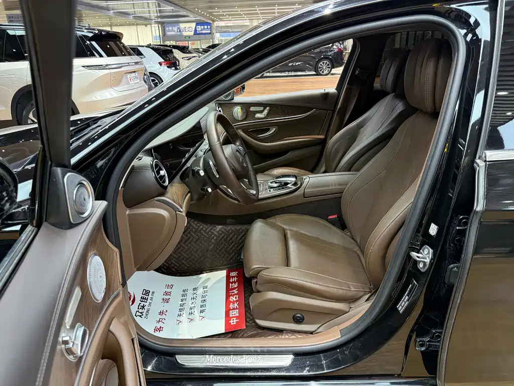 Mercedes-Benz E-Class — миниатюра 4