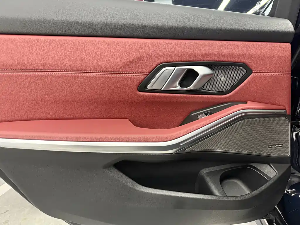 BMW 3 Series — миниатюра 10
