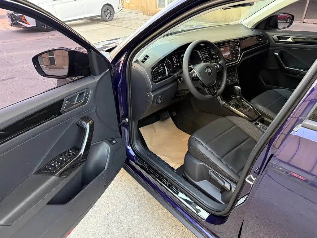 VOLKSWAGEN T ROC EXPLORING SONGS