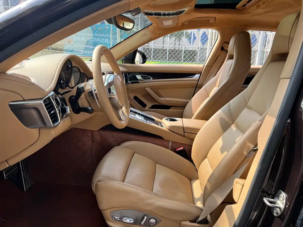 Porsche Panamera 2014 Panamera 4 Executive 3.0T