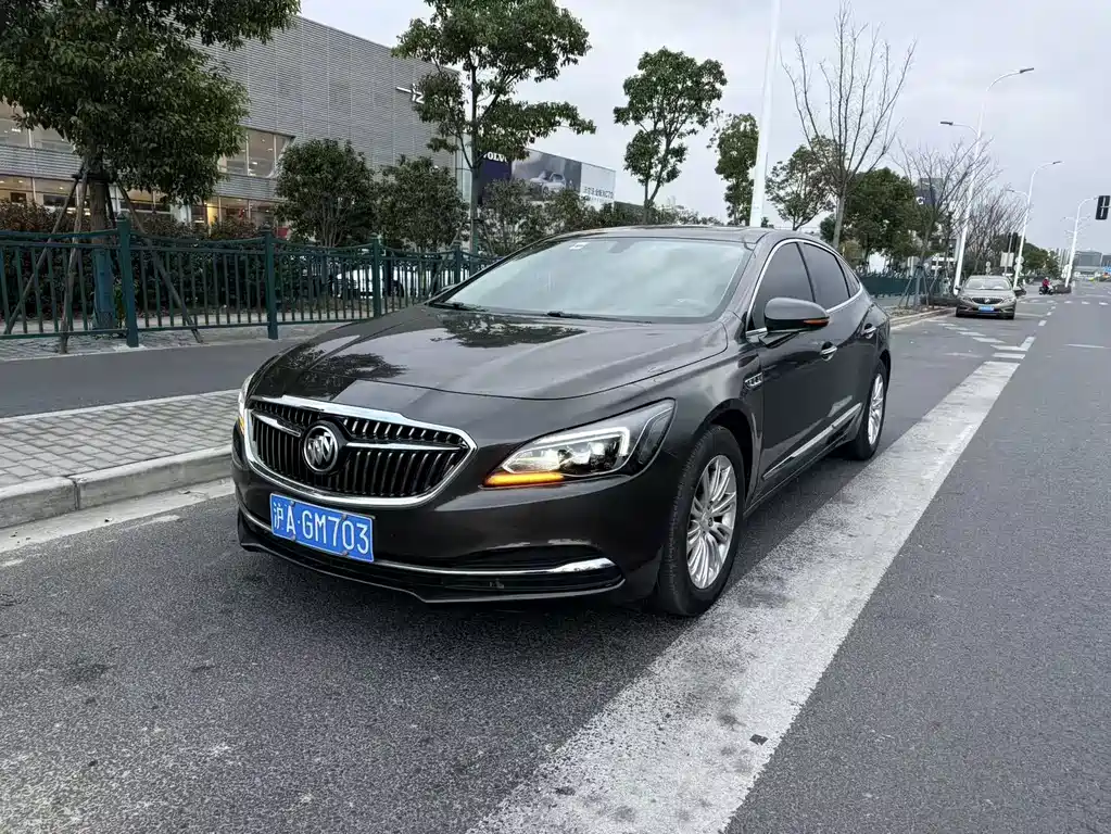 BUICK LACROSSE