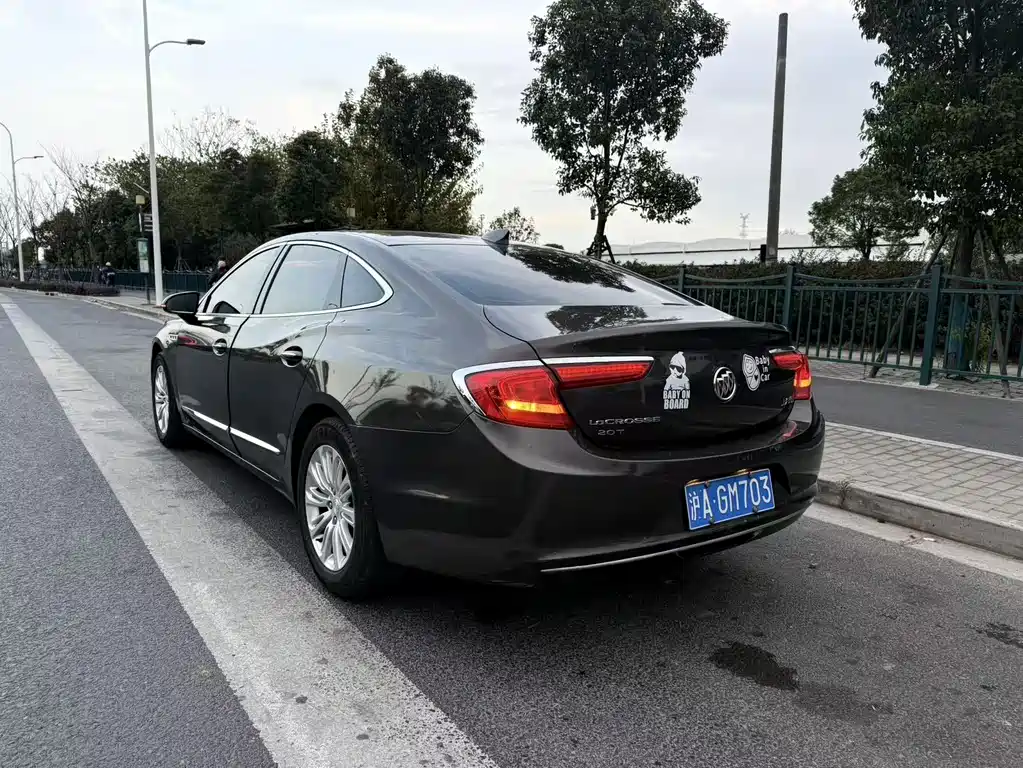 BUICK LACROSSE
