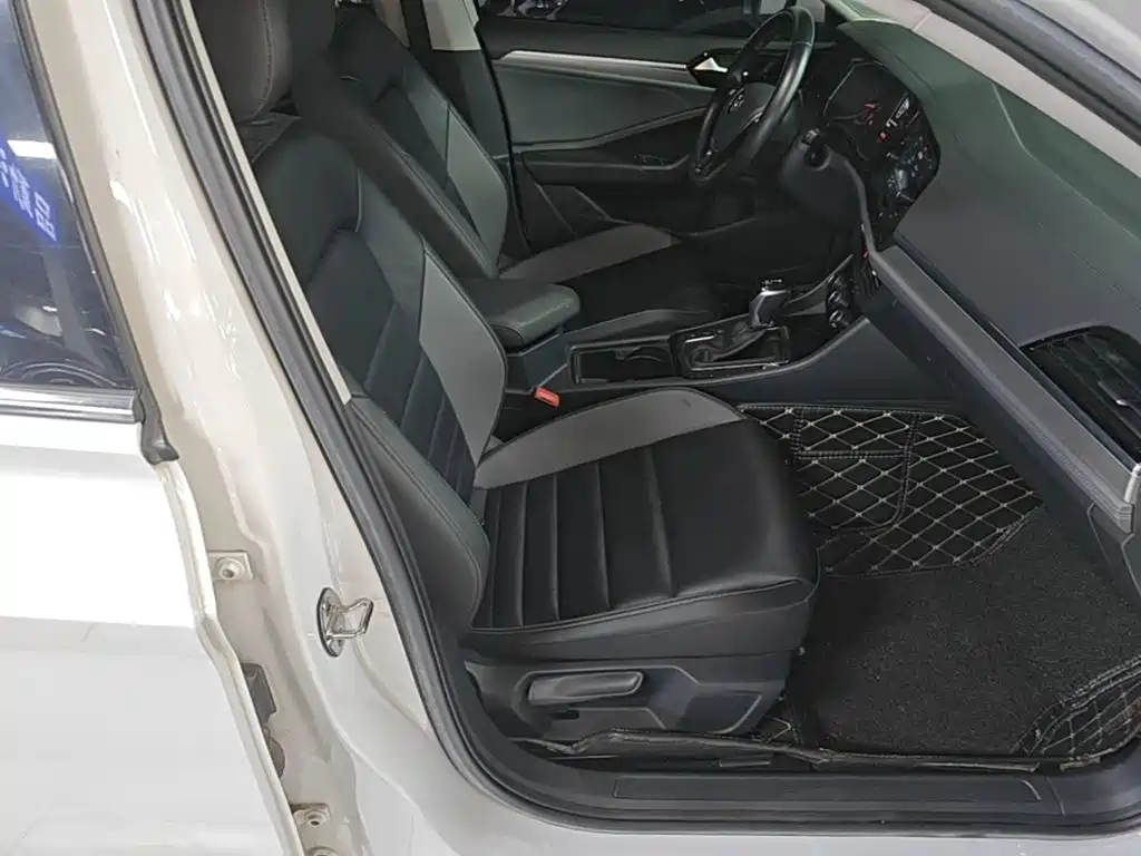 Volkswagen Sagitar — миниатюра 25