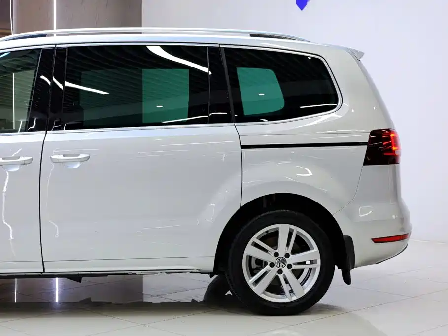 Volkswagen Sharan — миниатюра 4