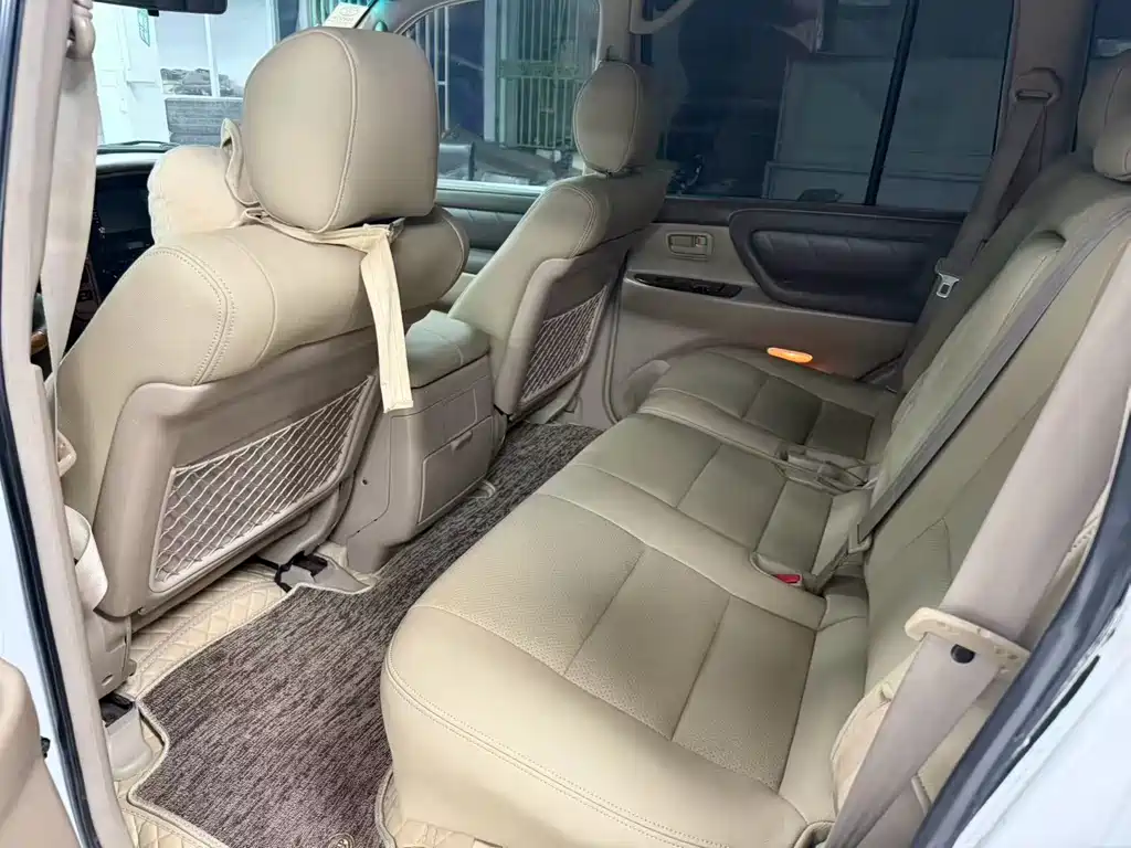 Toyota Land Cruiser — миниатюра 6