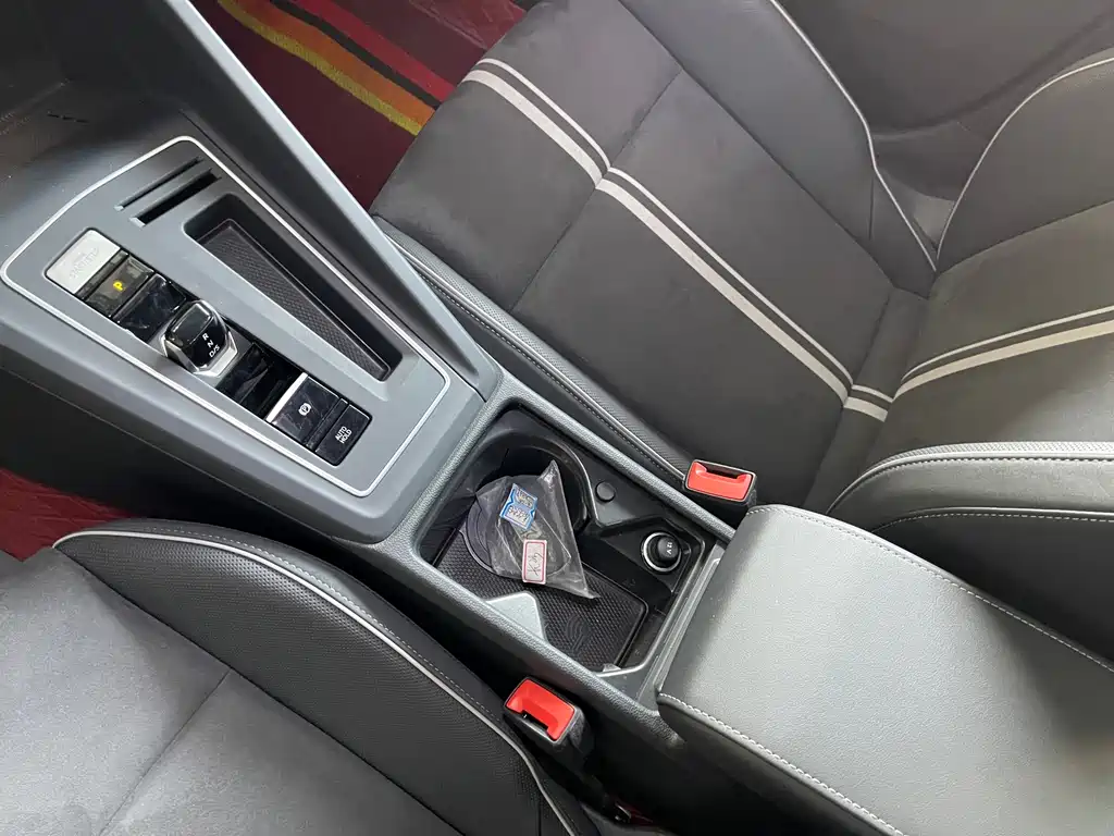 Volkswagen Golf — миниатюра 15