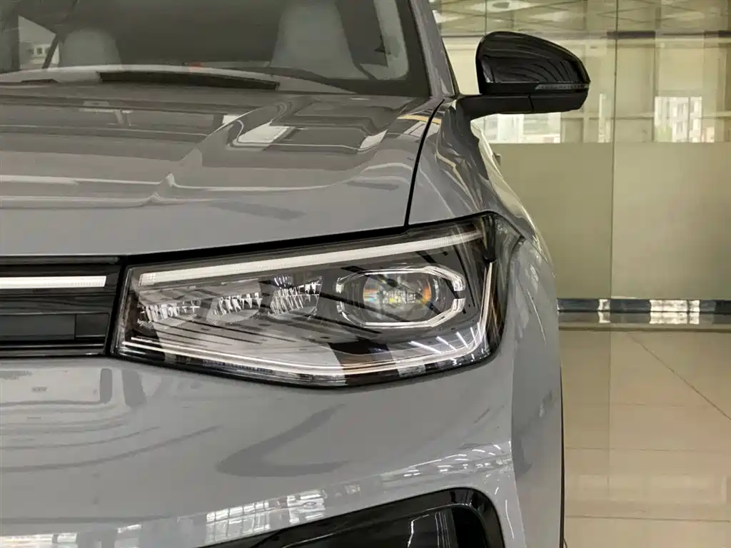 Volkswagen Tharu 2025 300TSI