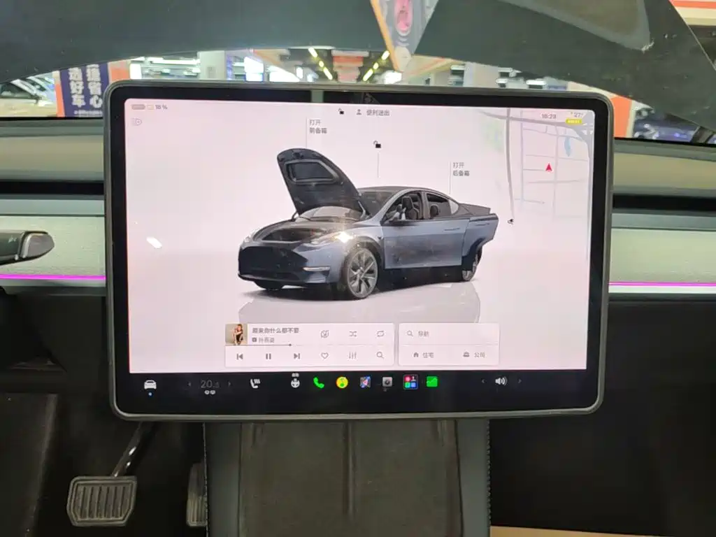 Tesla Model Y — миниатюра 13
