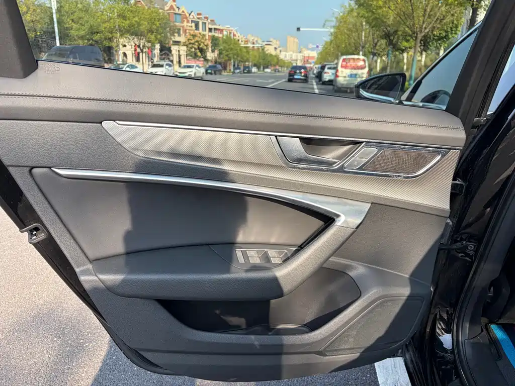Audi A6L — миниатюра 27
