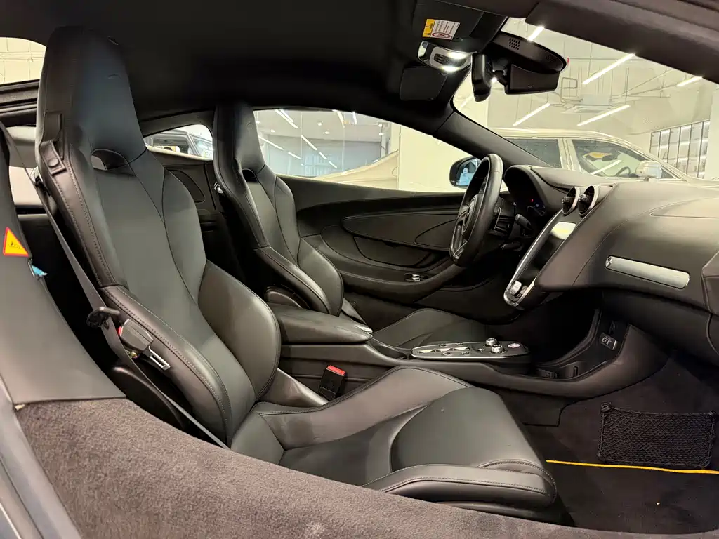 McLaren GT — миниатюра 7