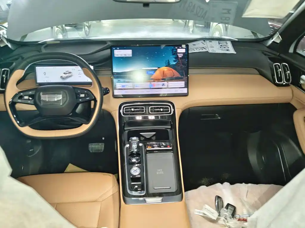 Geely Boyue L — миниатюра 10