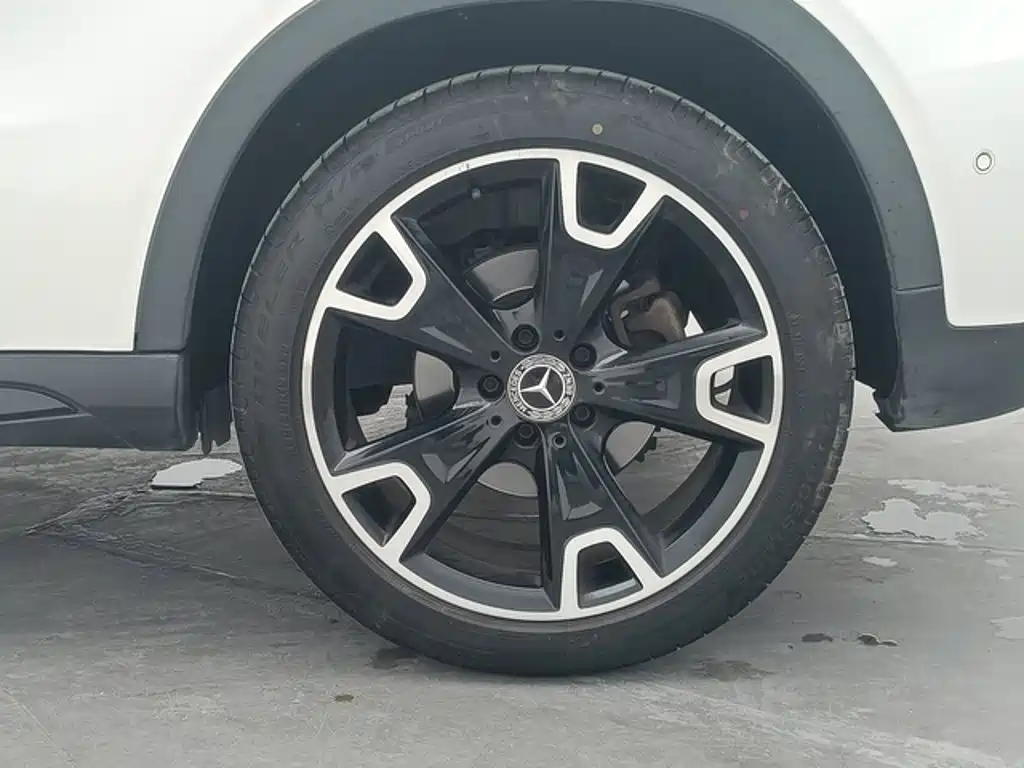 Mercedes-Benz GLA — миниатюра 9