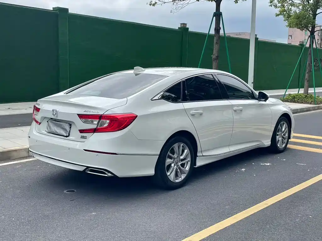 Honda Accord — миниатюра 4