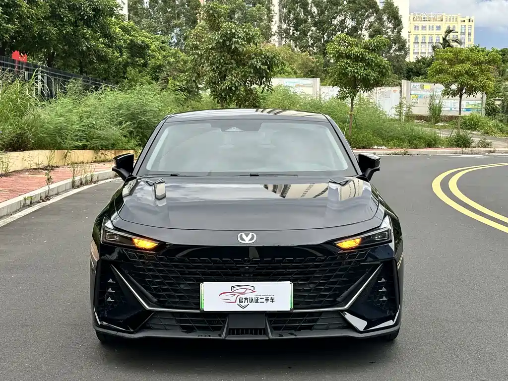 Changan UNI-V iDD — миниатюра 2