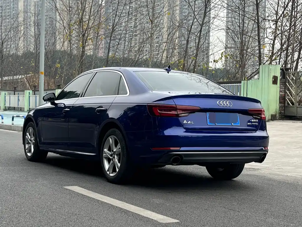 AUDI A4L