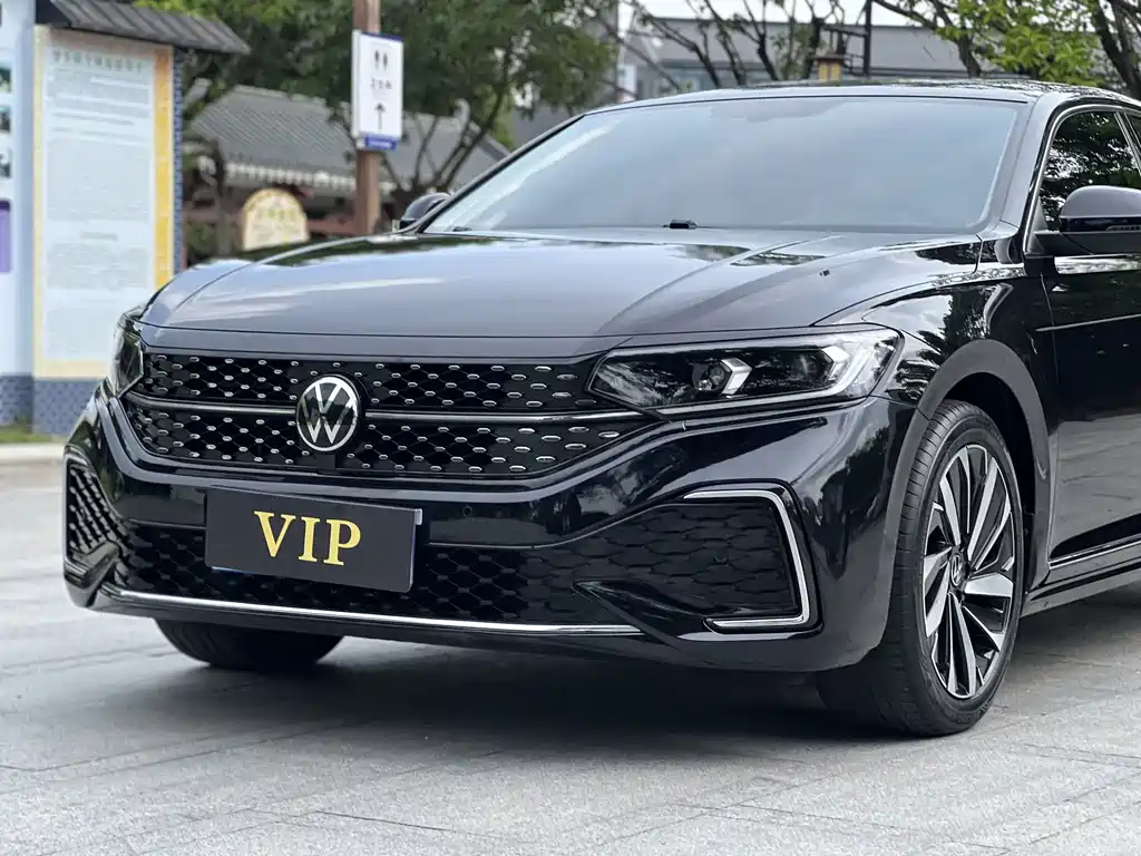 Volkswagen Passat 2022 330TSI Elite