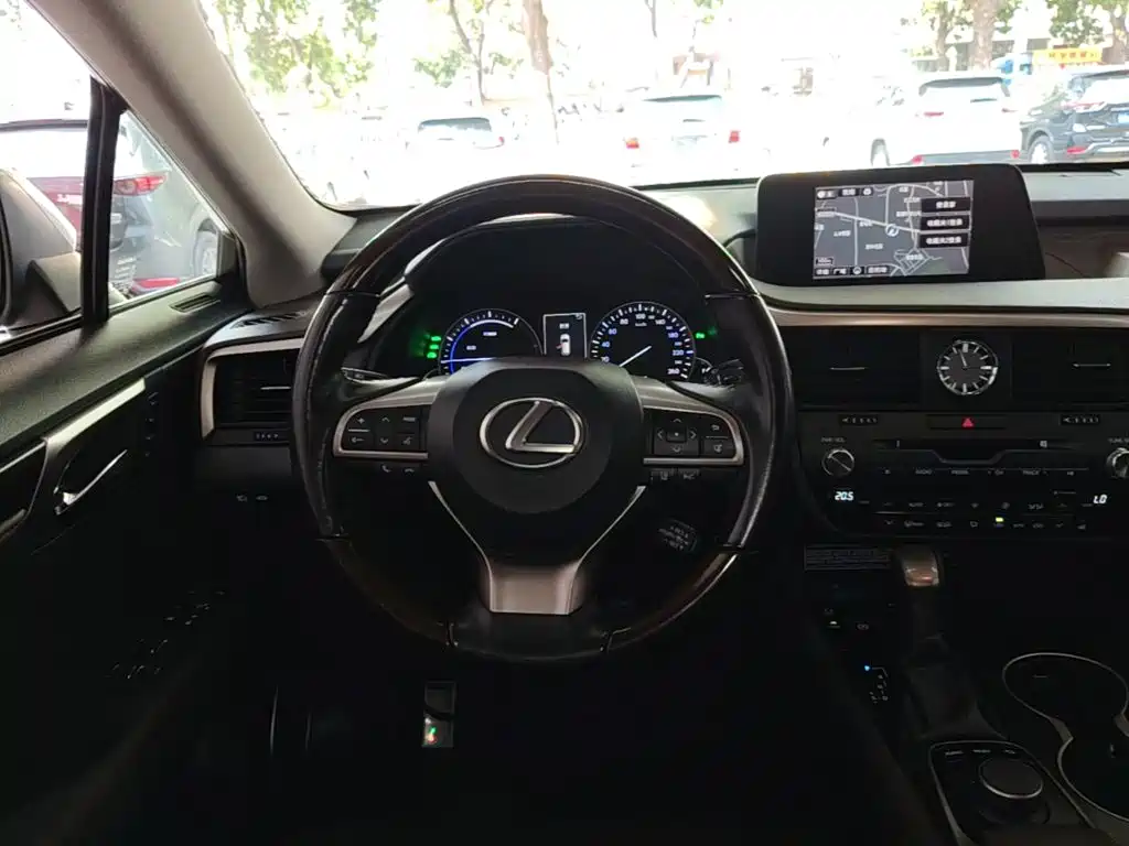 Lexus RX — миниатюра 11