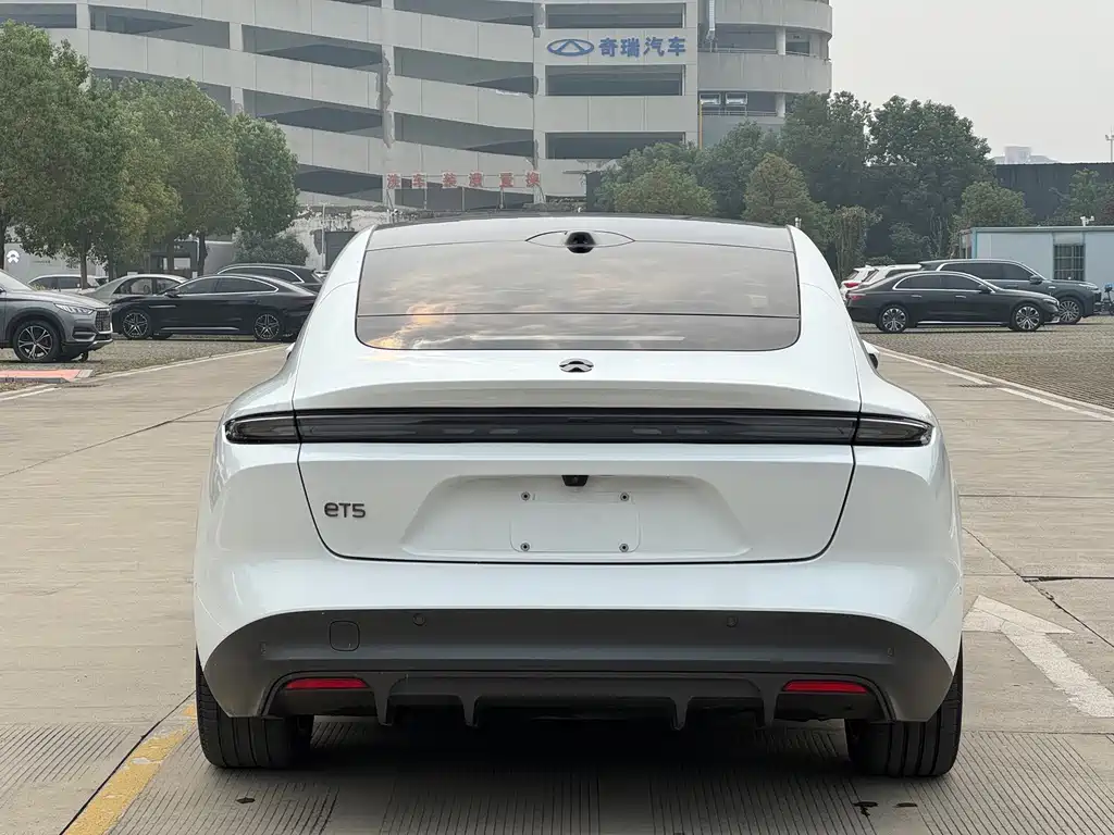 NIO ET5 — миниатюра 3