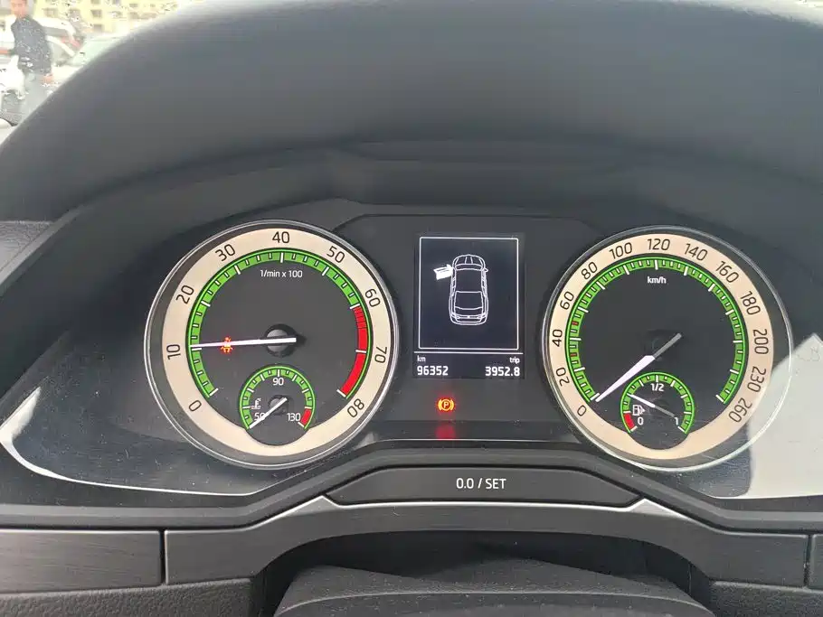 Skoda Superb — миниатюра 14