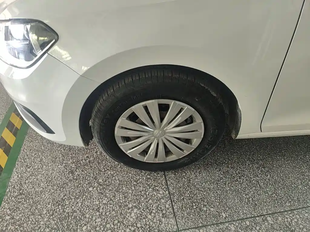 Volkswagen Santana — миниатюра 23