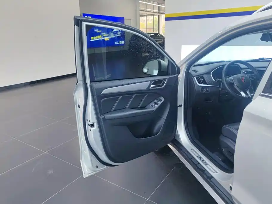 Roewe RX5 — миниатюра 7