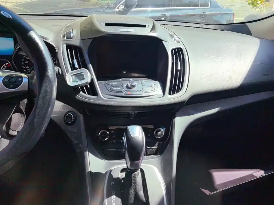 Ford Kuga — миниатюра 12