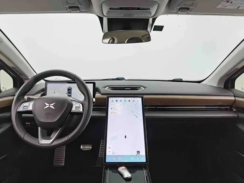 XPeng P5 — миниатюра 5