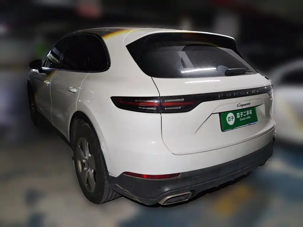 Porsche Cayenne — миниатюра 23