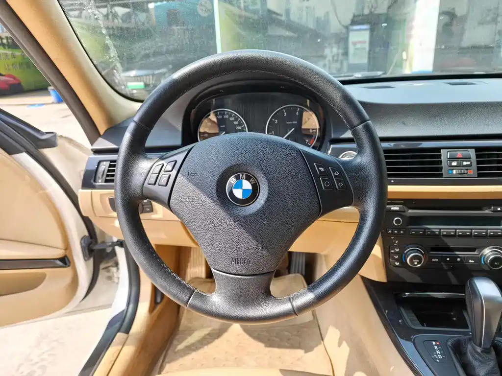 BMW 3 Series — миниатюра 6