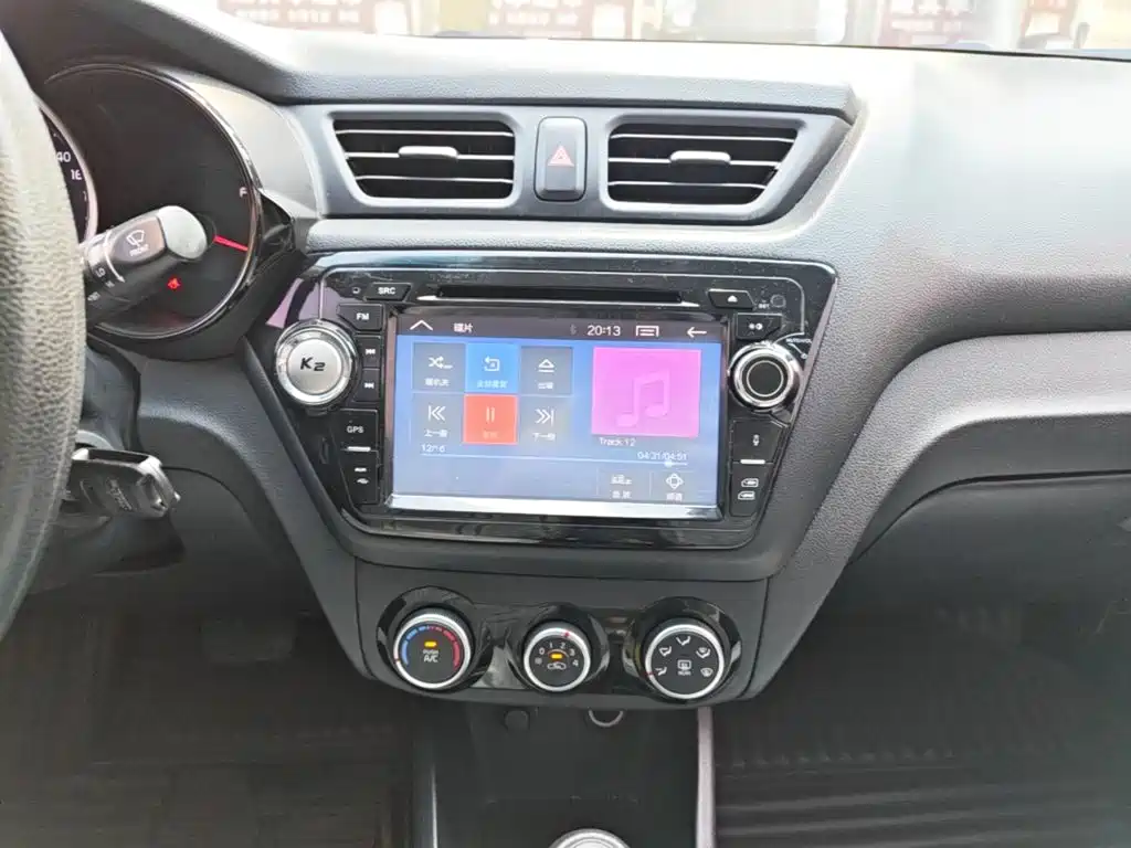 Kia K2 — миниатюра 13