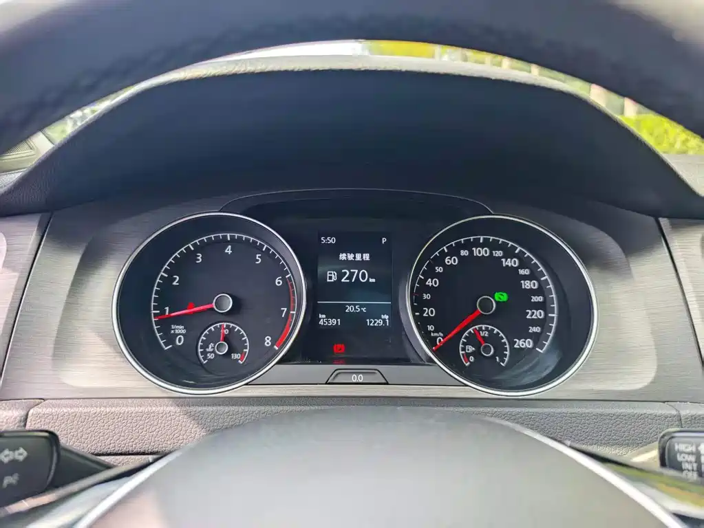 Volkswagen Golf — миниатюра 9