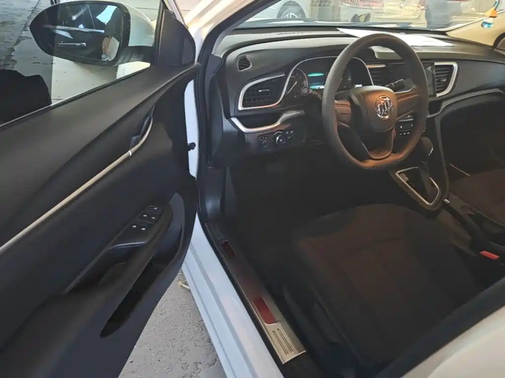 Buick Excelle — миниатюра 16